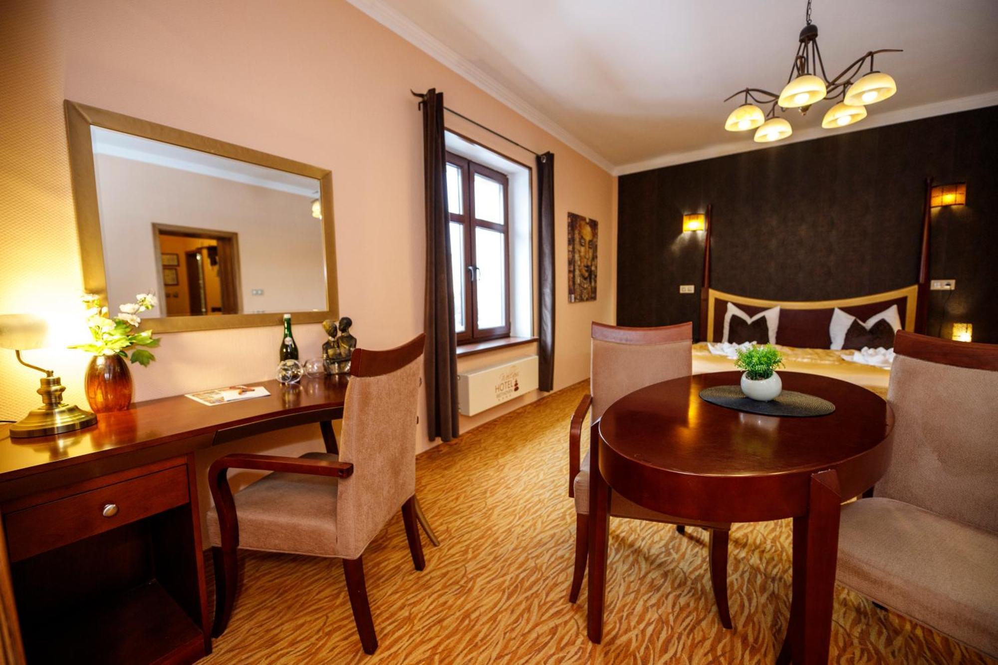 Wellness Hotel Beethoven Chomutov Zewnętrze zdjęcie