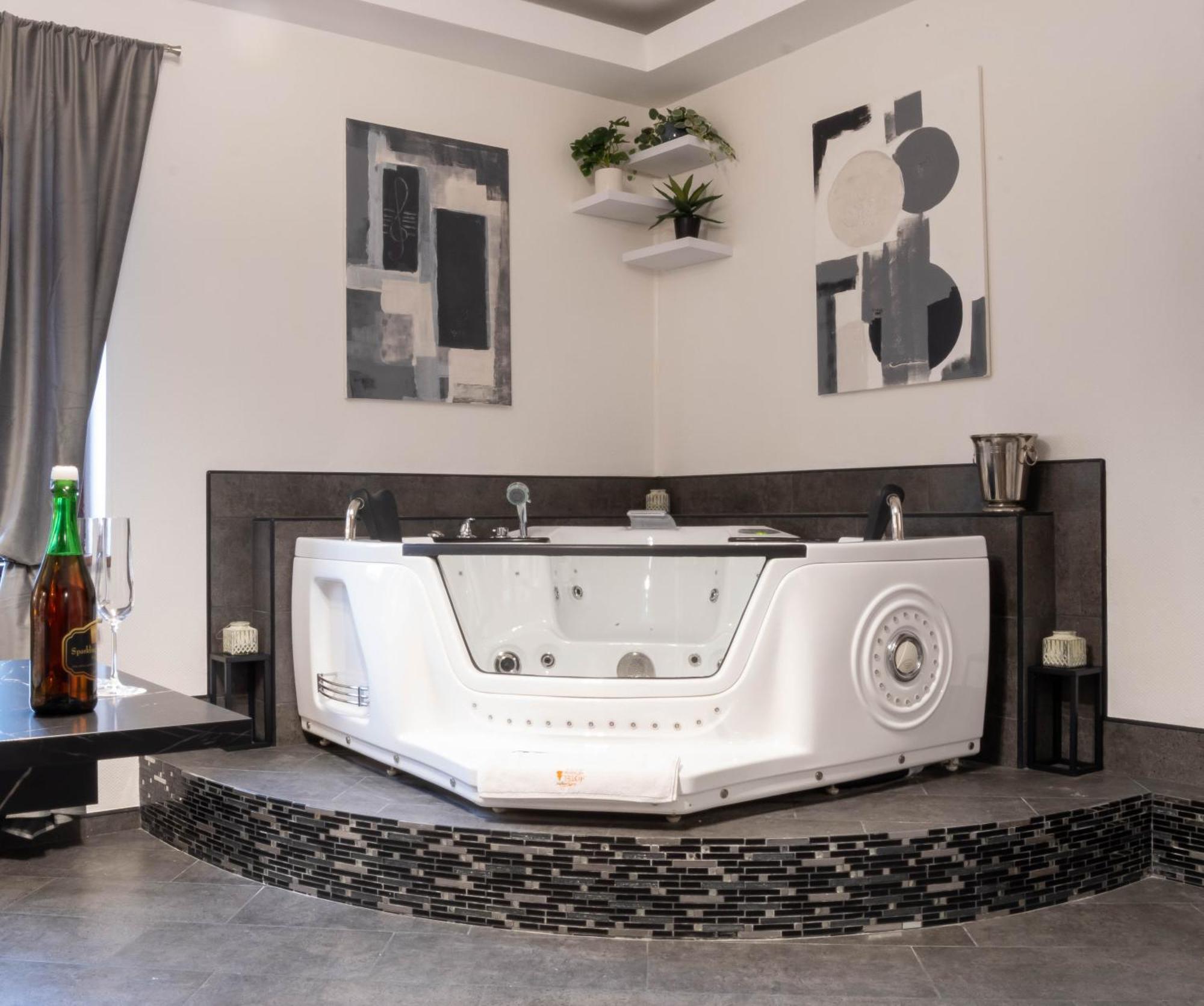 Wellness Hotel Beethoven Chomutov Zewnętrze zdjęcie