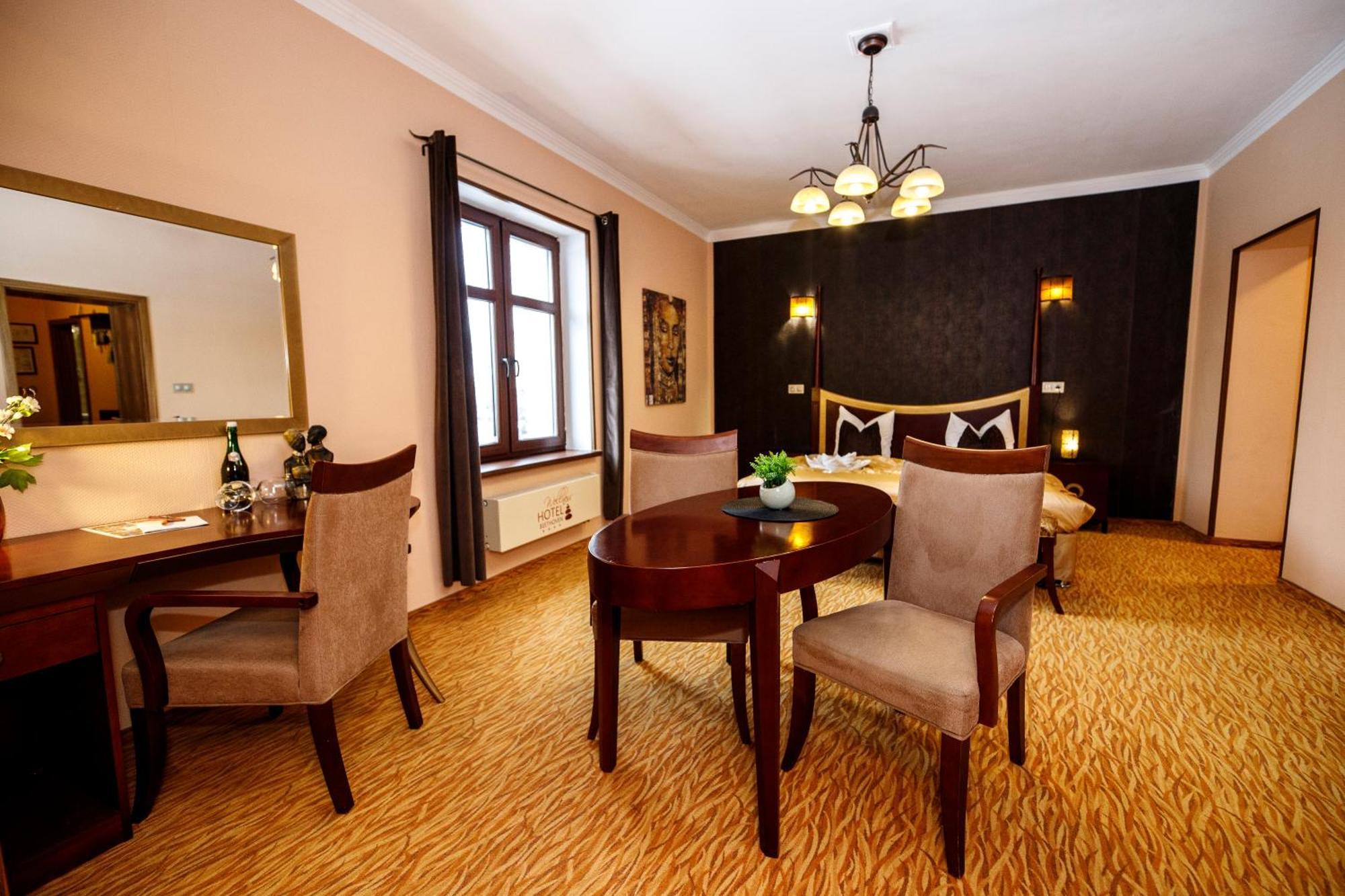 Wellness Hotel Beethoven Chomutov Zewnętrze zdjęcie